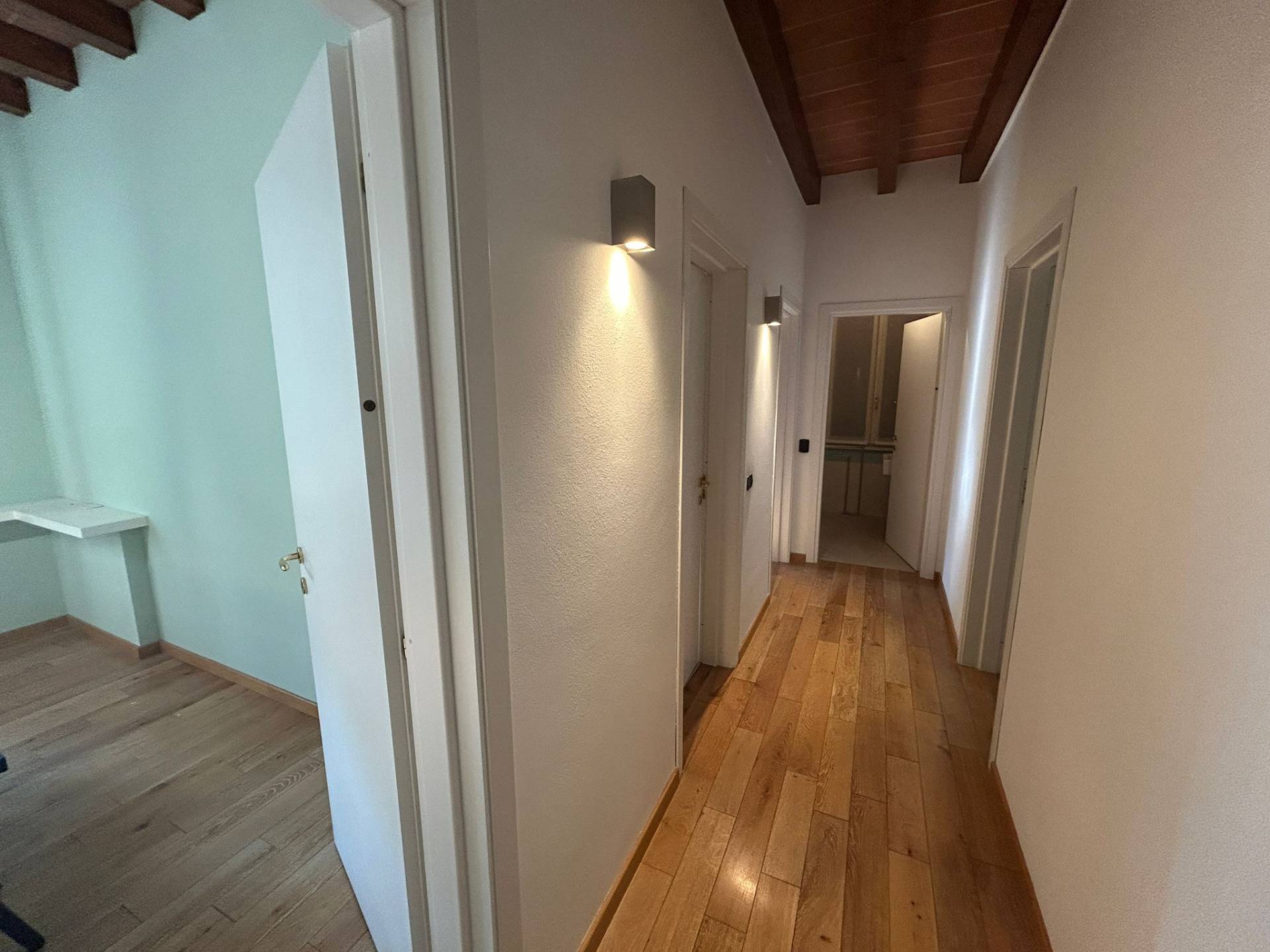 Appartamento in affitto a Modena, Viale Storchi