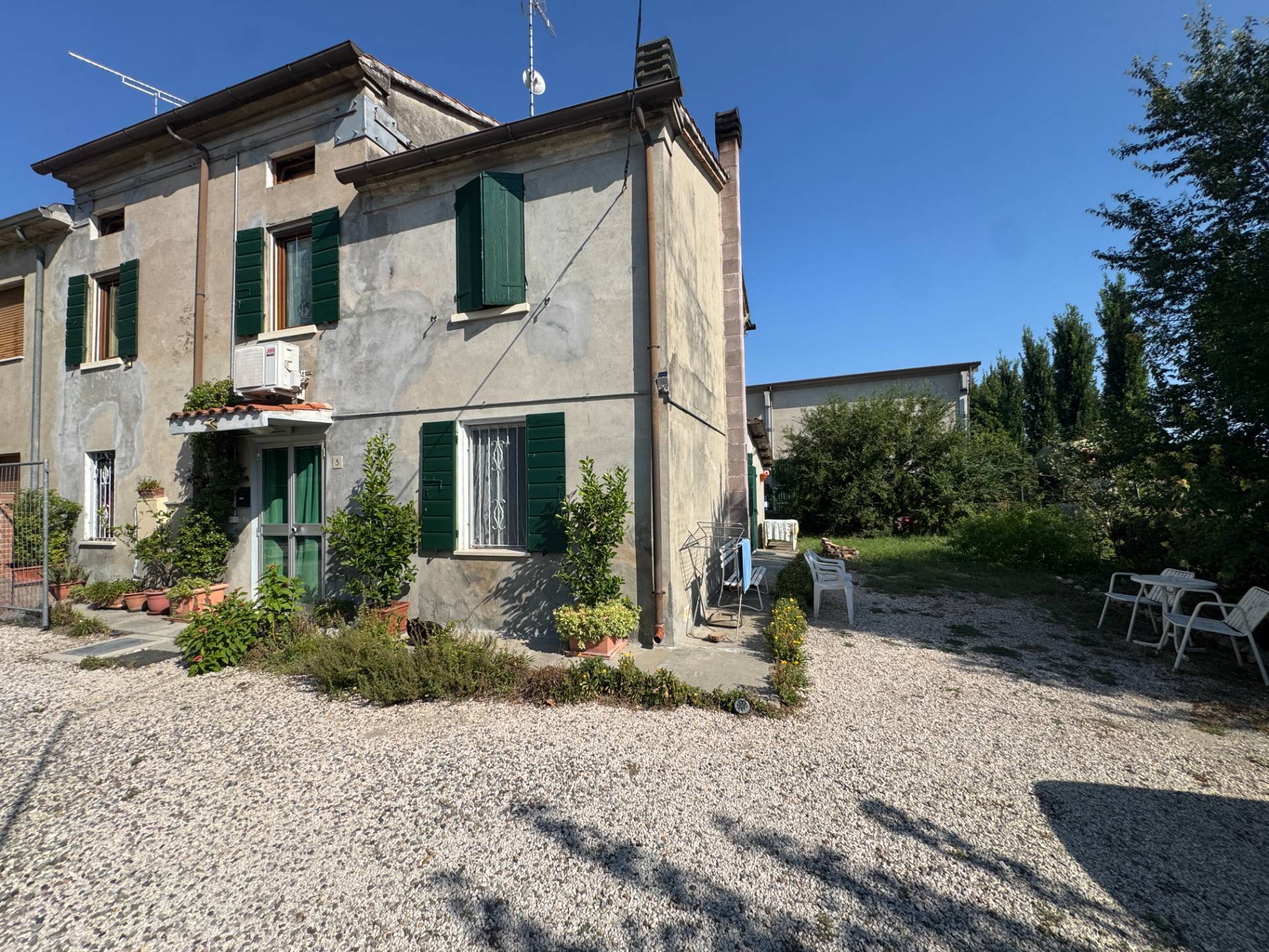 Porzione di Casa in vendita a Mirandola, Gavello