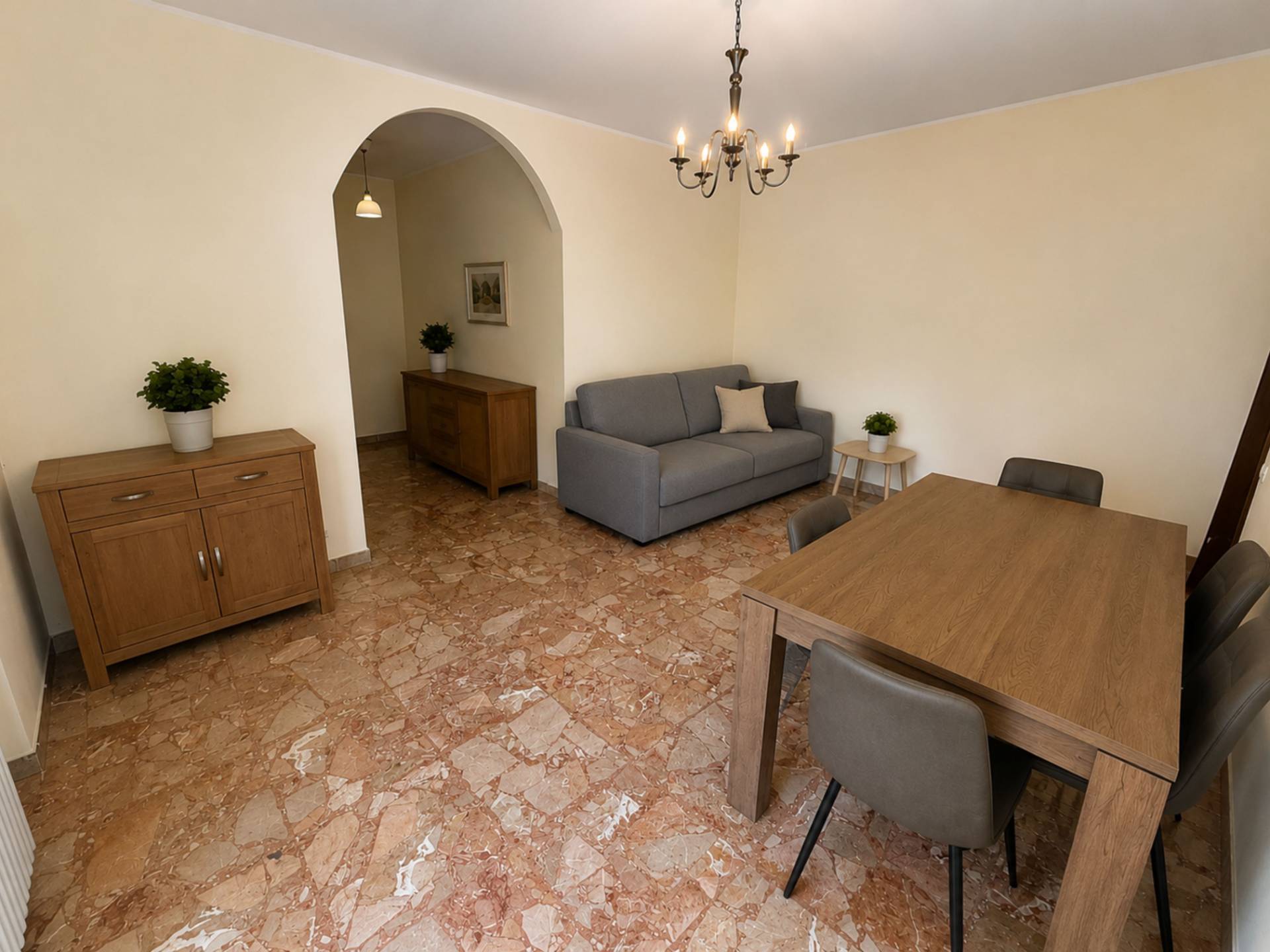 Appartamento al 1� Piano in vendita a Mirandola