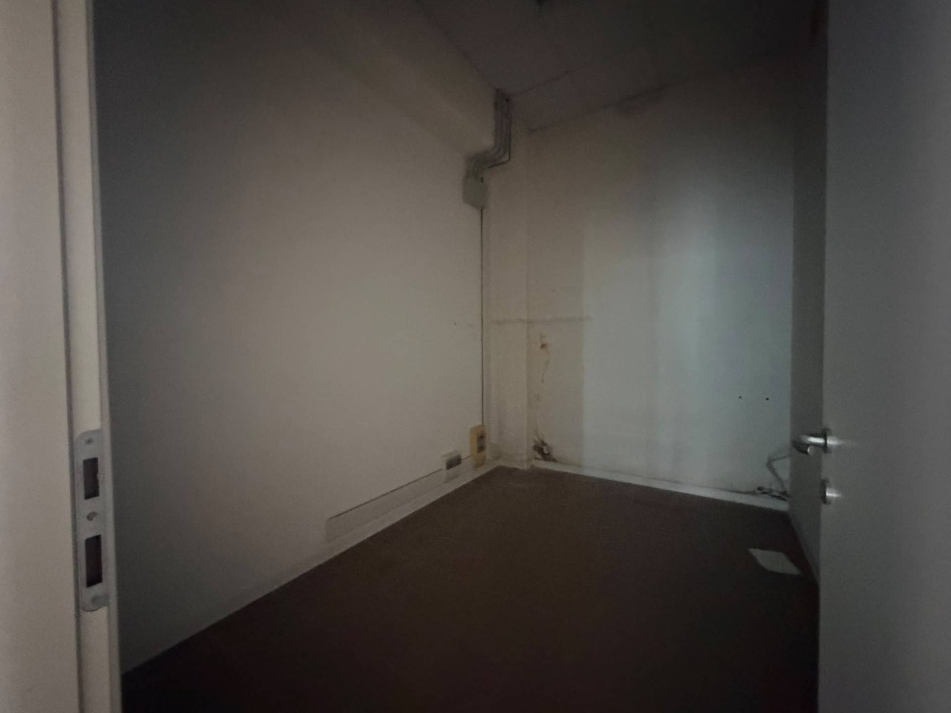 Locale commerciale in affitto a Borgo Mantovano