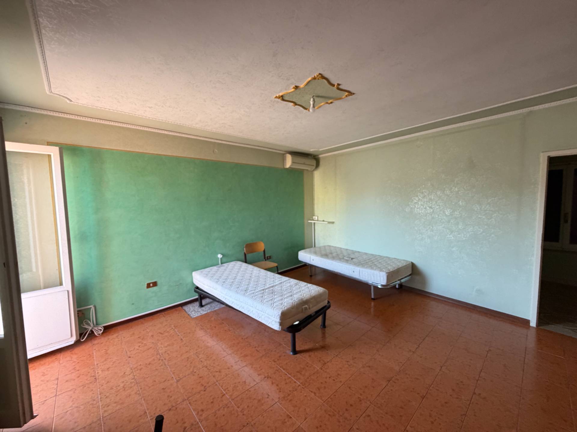 Villa Singola suddivisa in 2 Unit in vendita a Ostiglia