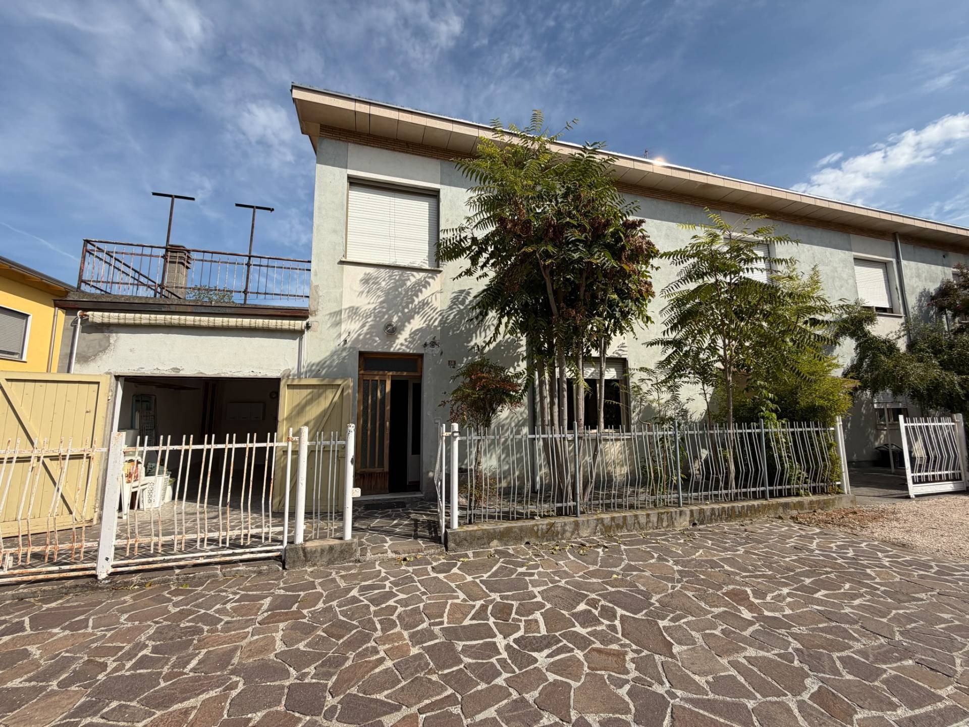 Villa Bifamiliare in vendita a Poggio Rusco