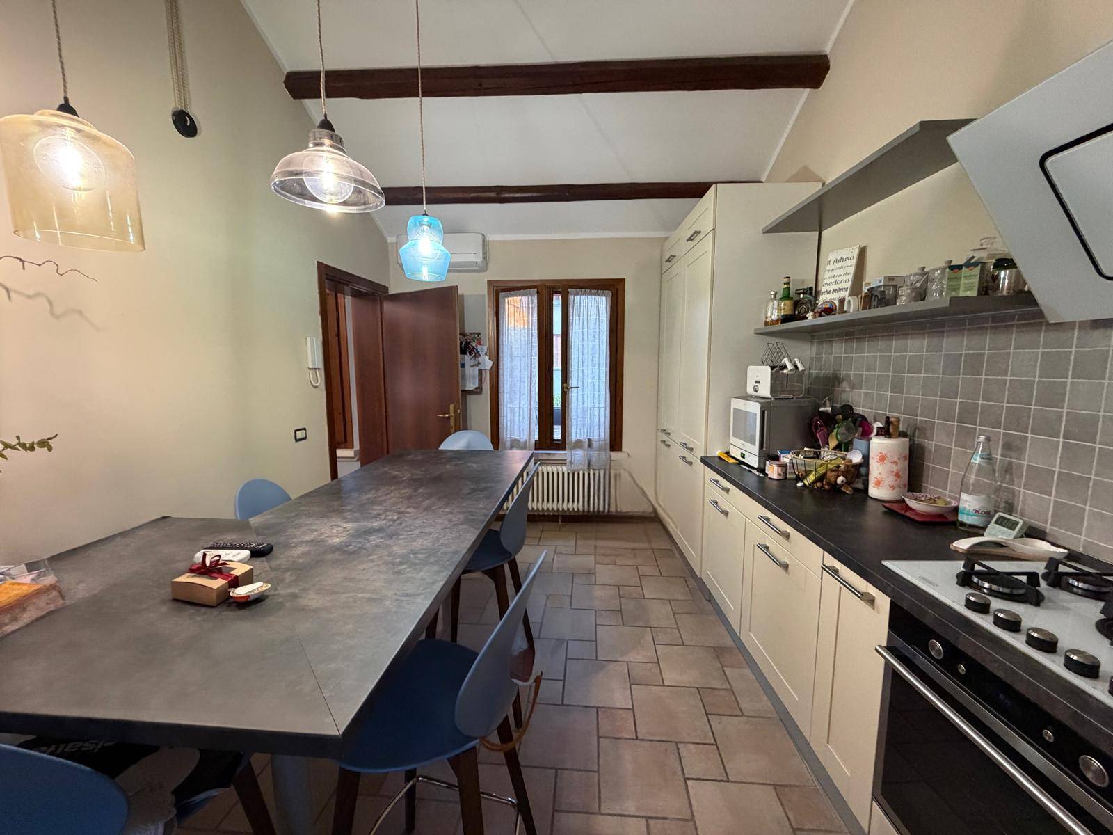 Appartamento con Ingresso Indipendente in vendita a Ostiglia