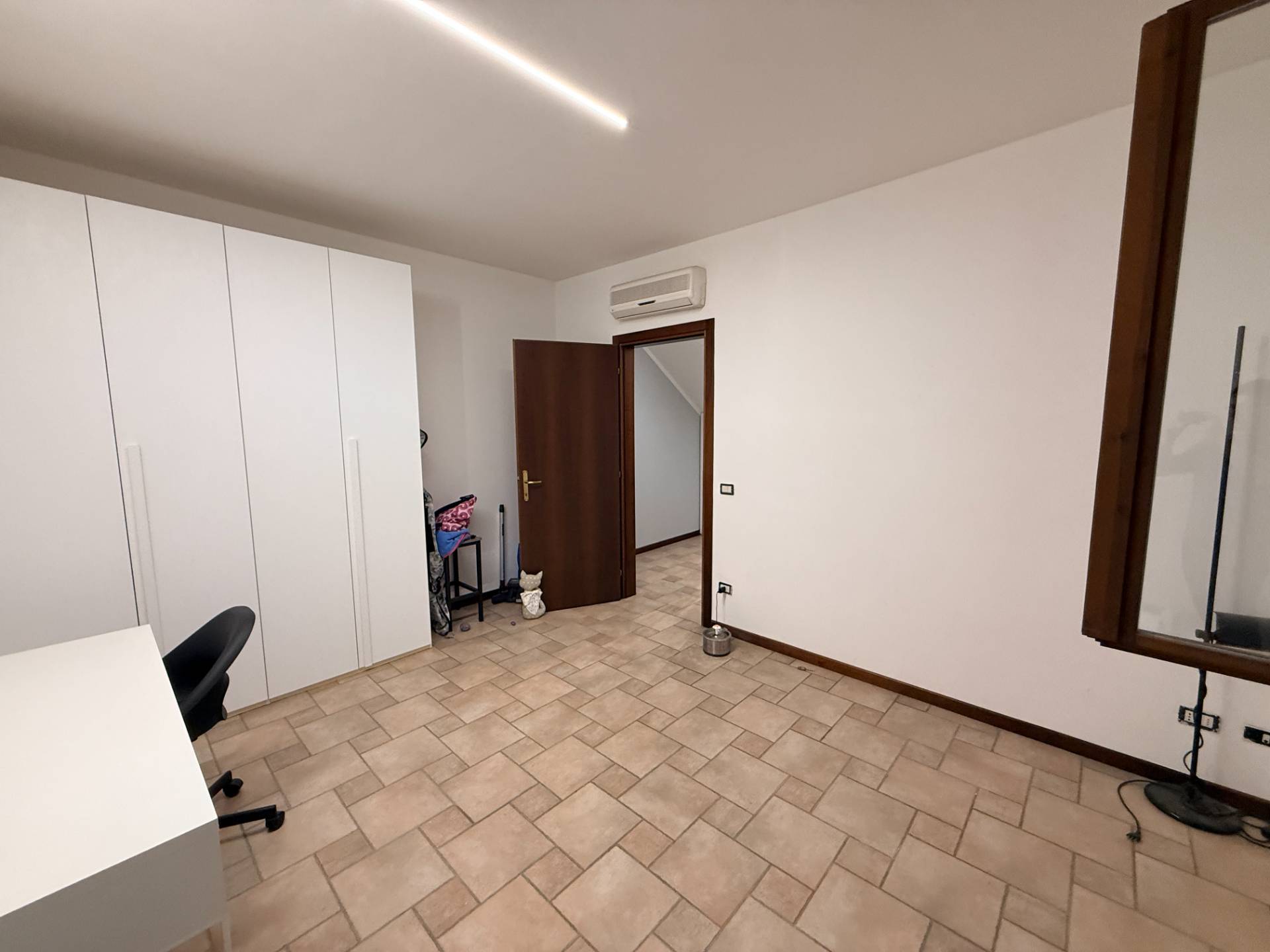 Appartamento con Ingresso Indipendente in vendita a Ostiglia