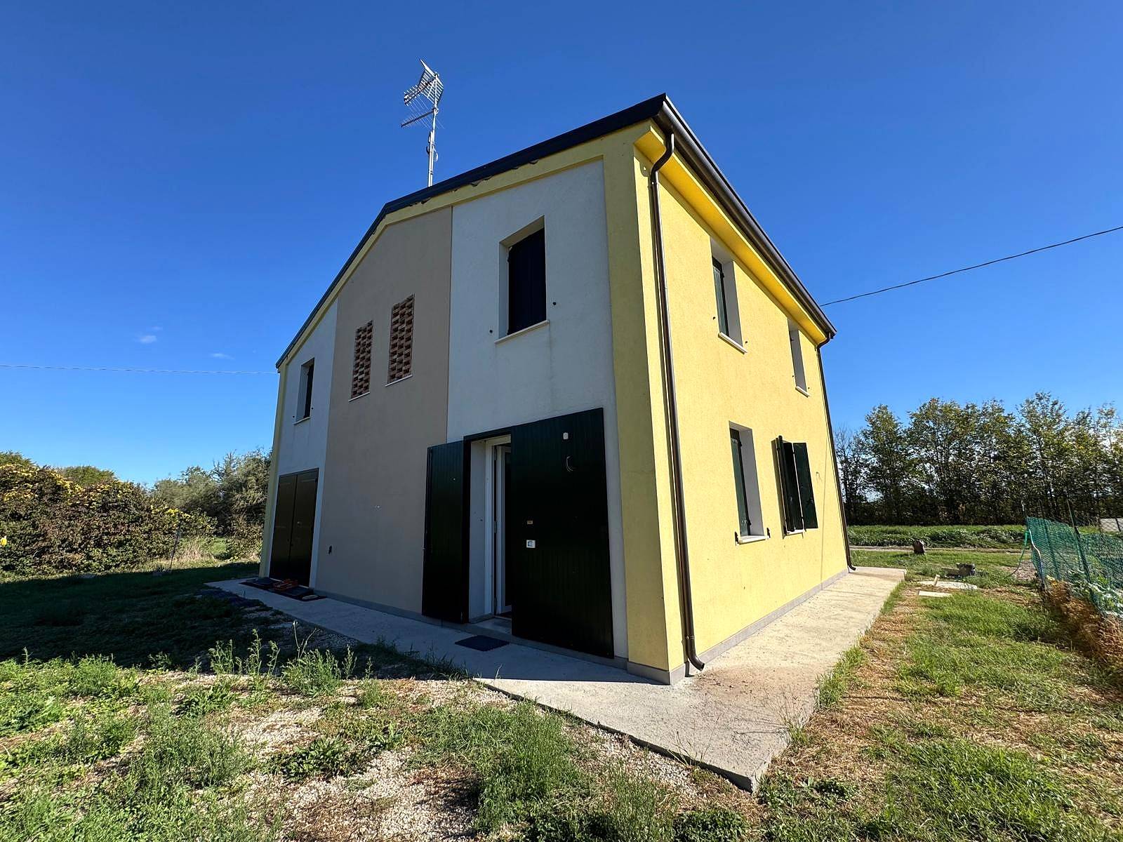 Villa Singola in vendita a Mirandola, San Martino Spino