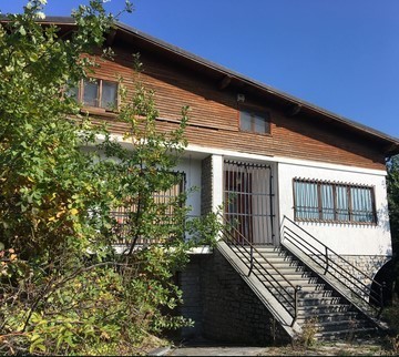 Villa con giardino in strada del priorato 10, Luserna San Giovanni