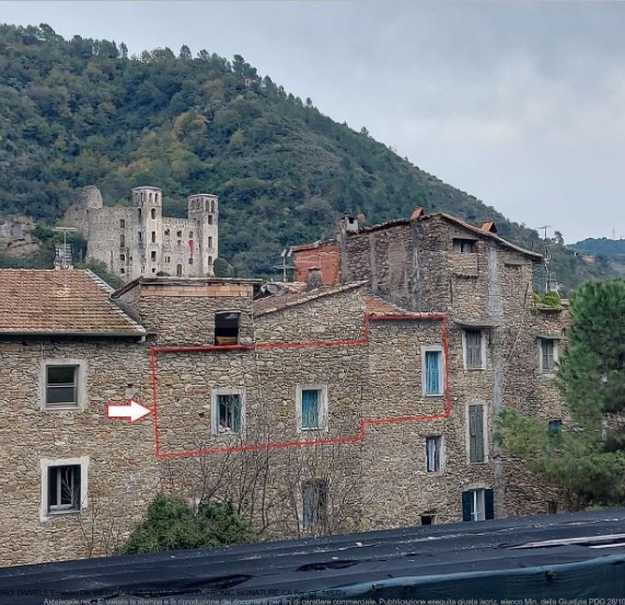 Appartamento da ristrutturare in via san michele 11, Dolceacqua