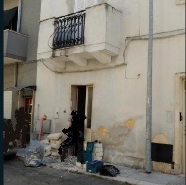 Appartamento da ristrutturare in via evangelista menga snc, Lecce