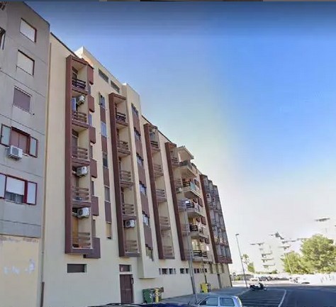 Appartamento con terrazzo in via palmiro togliatti 17, Taranto