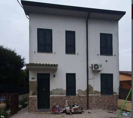 Villa con terrazzo in via madonna 1, Ravenna