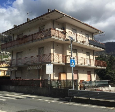 Magazzino da ristrutturare in via montanaro disma 85, Carasco