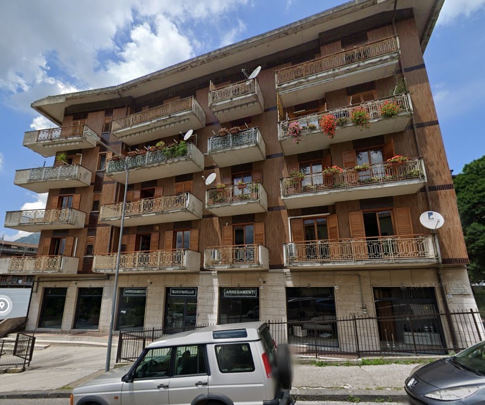 Appartamento da ristrutturare in via vincenzo cannaviello 53, Avellino