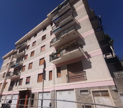 Quadrilocale da ristrutturare in viale privato luigi cordano 7, Rapallo