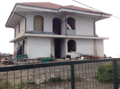 Casa indipendente con terrazzo in via colla snc, Bordighera