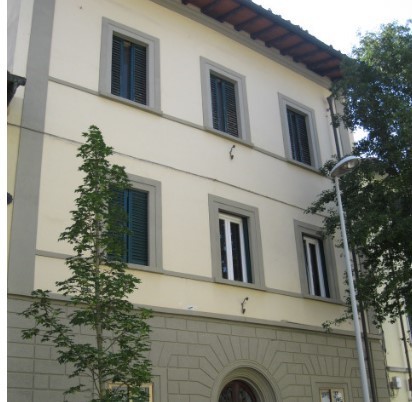 Appartamento con terrazzo in viale corsica 68, Firenze