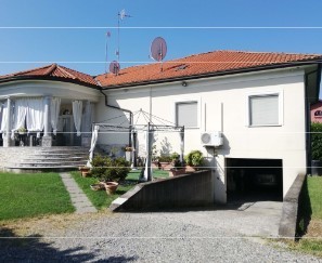 Villa con giardino in corso italia 36, Sizzano