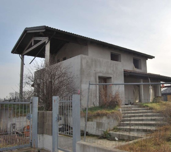 Villa con giardino in via kennedy snc, Quargnento