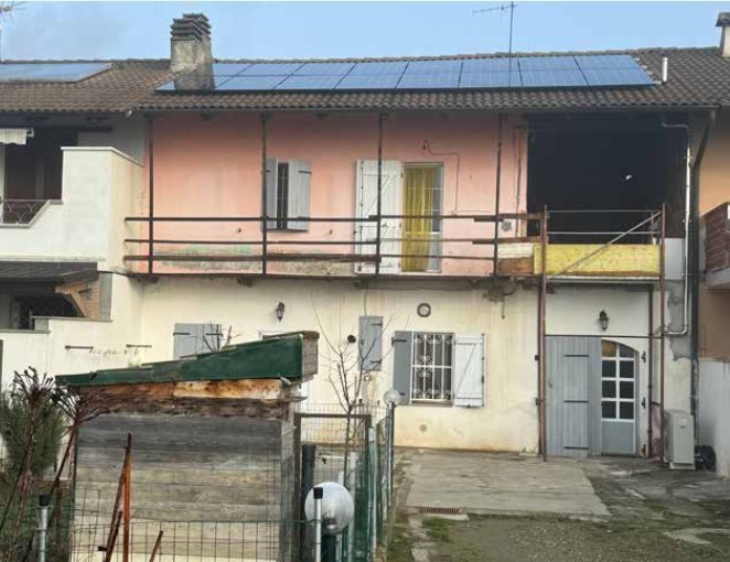 Villetta a schiera con giardino in via nicolello 30, Saluggia