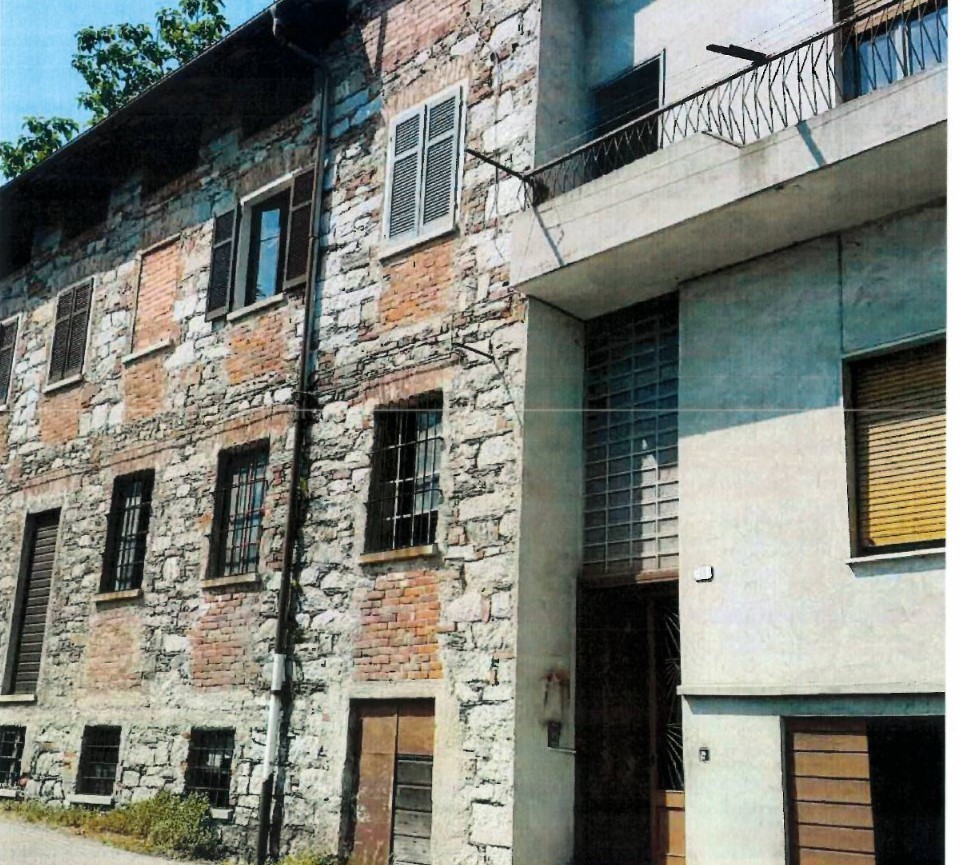 Casa indipendente da ristrutturare in via alzo 7, Pogno