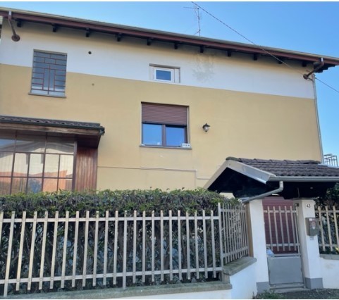 Casa indipendente da ristrutturare in via dei campi 43, Candelo