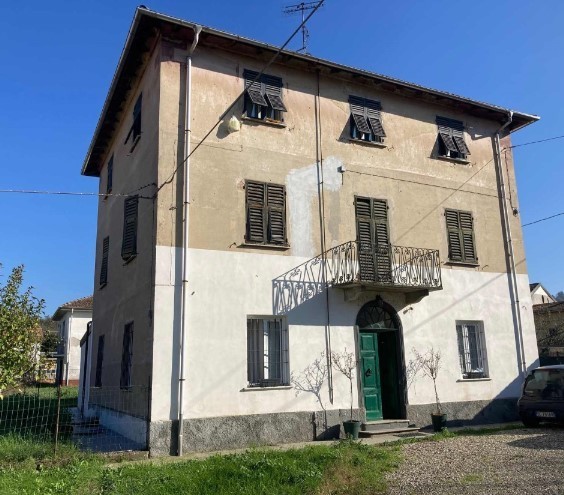 Appartamento con giardino in via giulia 12, Stazzano