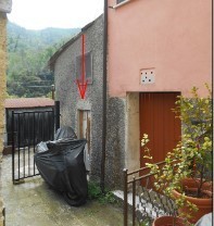 Casa indipendente da ristrutturare in via cimavalle 37, Savona