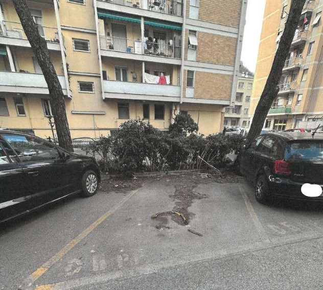 Posto auto scoperto in vendita in via luigi gherzi snc, Genova