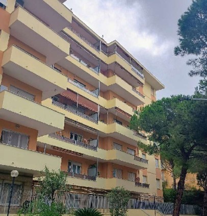 Appartamento con giardino in via bartolomeo carrea 9, Genova