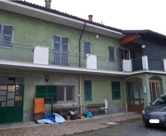 Villetta a schiera con giardino in vicolo monzambano 10, Frugarolo