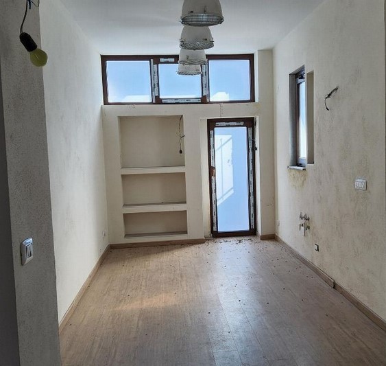 Quadrilocale da ristrutturare in strada dei comuni 2, Caselette