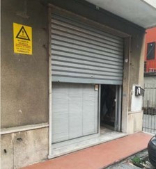 Locale commerciale con terrazzo in via isorelle 34, Savignone