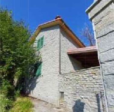 Villa da ristrutturare in via dercogna 24, Davagna