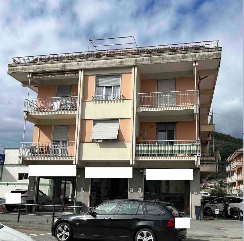 Locale commerciale in vendita in corso risorgimento 28, Cogorno