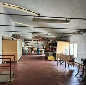 Capannone in vendita in via piave 33, Vado Ligure