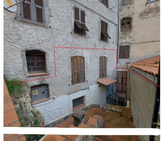 Appartamento con terrazzo in via piazza 31, Pigna