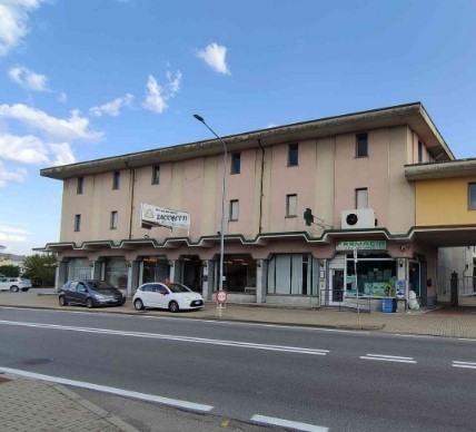 Locale commerciale in vendita in corso giuseppe garibaldi 177, Gattinara