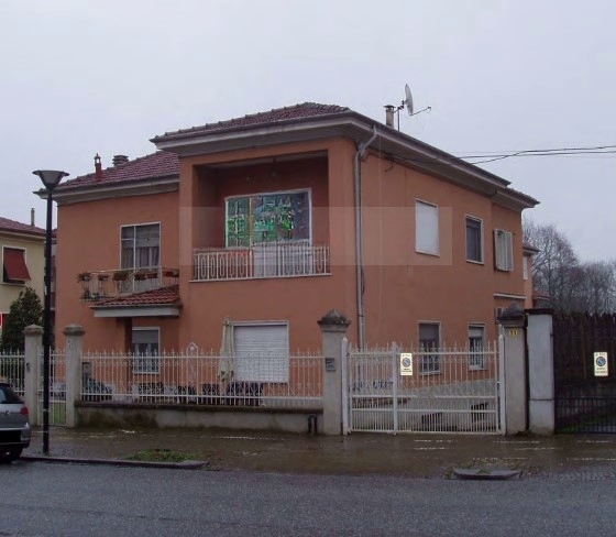 Appartamento da ristrutturare in viale benvenuto cellini 53, Valenza