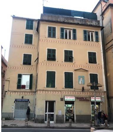 Trilocale con terrazzo in via germano jori 37, Genova