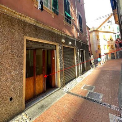 Box/Garage 29mq da ristrutturare in via beata chiara 10, Genova