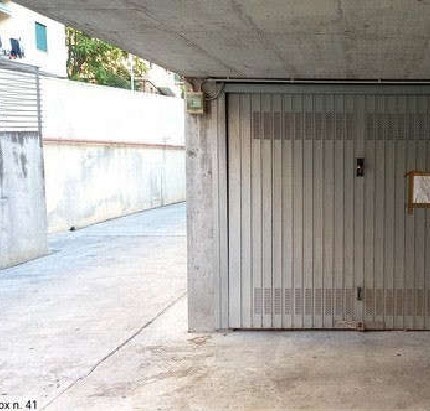Box/Garage 17mq in vendita in via guido agosti 49, Genova
