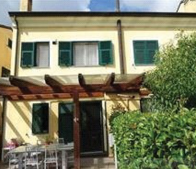 Casa indipendente con giardino in via giovanni molineri 43, Andora