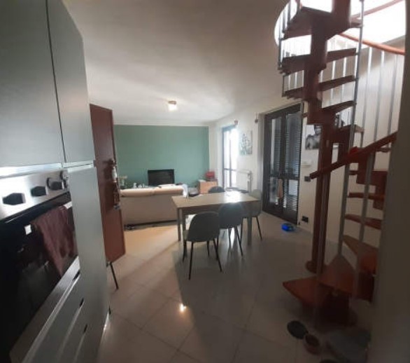 Trilocale con terrazzo in via roma 78, Nizza Monferrato