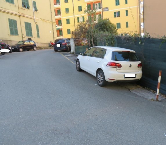 Posto auto scoperto da ristrutturare in via tarcisio donati snc, Genova