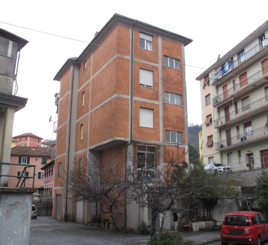 Locale commerciale da ristrutturare in via alessandro magnasco 1, Serra Ricc
