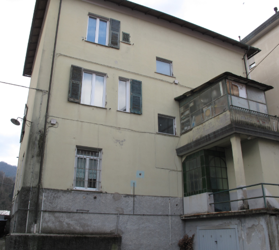 Magazzino da ristrutturare in via fratelli canepa 48a, Serra Ricc