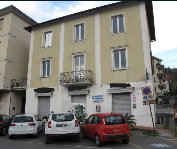 Posto auto coperto da ristrutturare in via fratelli canepa 48a, Serra Ricc