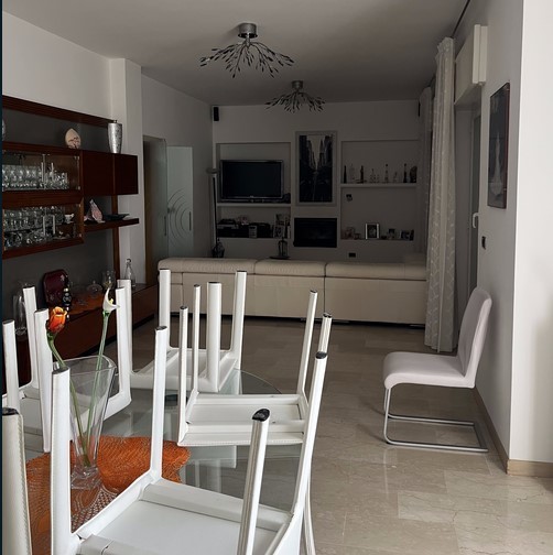 Villa con giardino in via valleregia 29, Serra Ricc