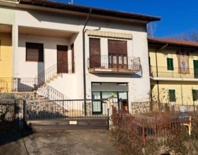Appartamento da ristrutturare in ss32 snc, Pombia