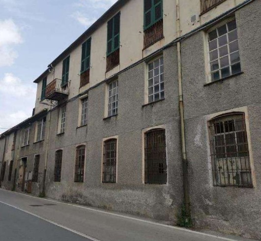 Capannone da ristrutturare in via arvigo 26, Sant'Olcese