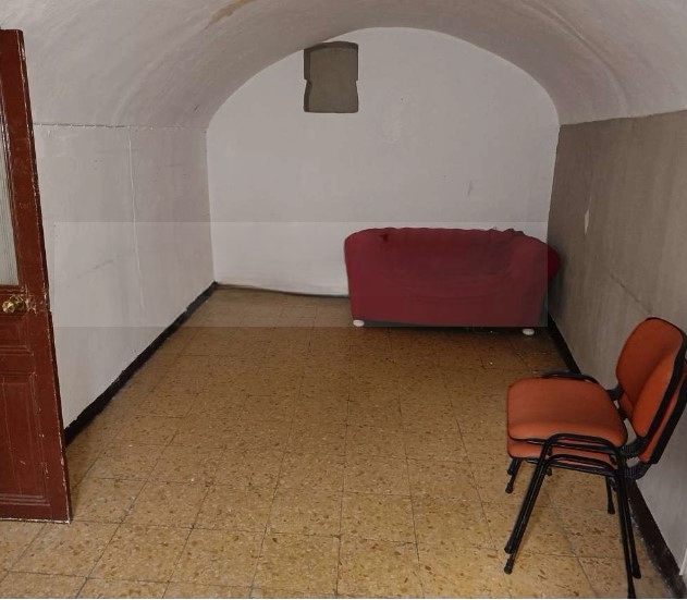 Appartamento con terrazzo in via genova 14, Vallebona